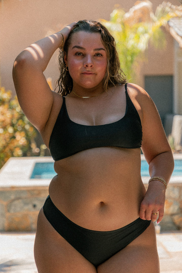 SURFER BIKINI TOP // BLACK